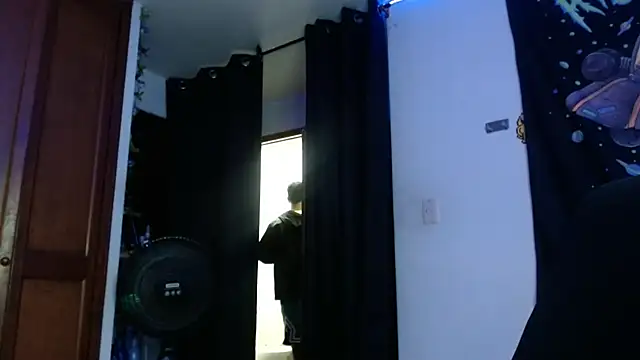 Snapshot of shy_katy_ chatting on 12-19-24, 01:50 shy katy online show from 12-19-24, 01:50