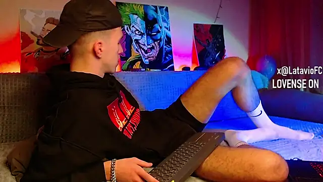 Snapshot of Midnighter_ chatting on 01-30-25, 09:04 Midnighter  online show from 01-30-25, 09:04