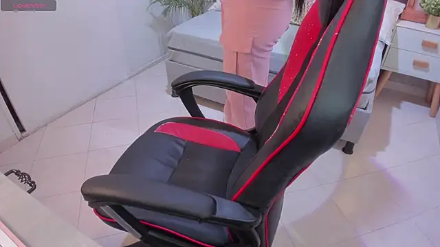 scarlet miller1 online show from 10-18-25, 12:06