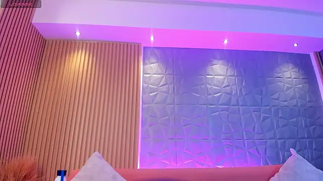 charlottewhitte online show from 03-03-25, 11:33