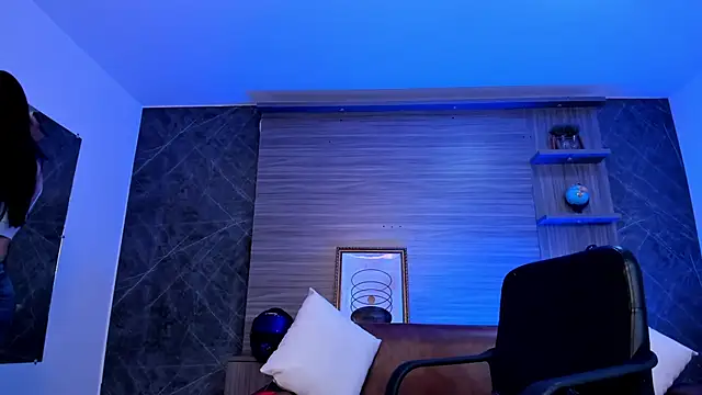 charlottewhitte online show from 10-03-25, 12:24