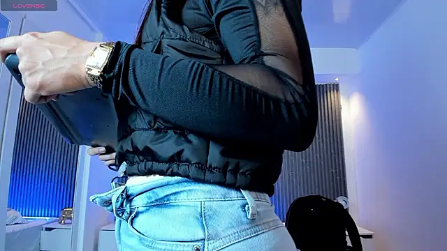 charlottewhitte online show from 02-04-26, 02:45