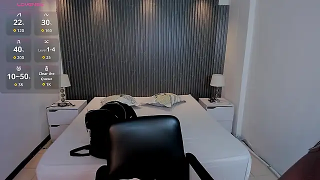 charlottewhitte online show from 03-12-26, 11:38