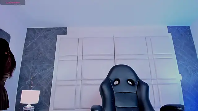 charlottewhitte online show from 07-17-26, 10:55