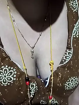 tuttifrutti17 online show from 11-18-25, 05:06