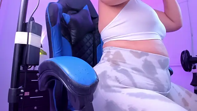 izaro22 online show from 01-14-26, 12:44