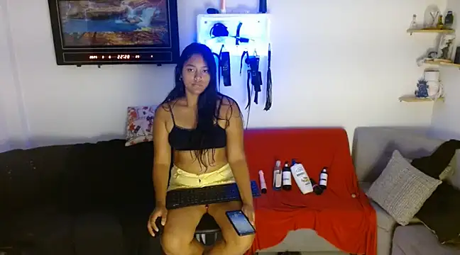 Snapshot of Chiara_petterson chatting on 03-07-25, 03:19 Chiara petterson online show from 03-07-25, 03:19