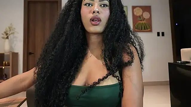 HOTBLACKANDWHITE2 online show from 06-17-26, 04:37
