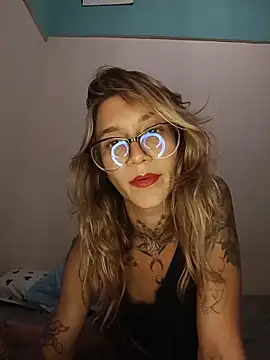 Snapshot of rose-rainbowgoddess chatting on 03-13-26, 11:55 rose-rainbowgoddess online show from 03-13-26, 11:55