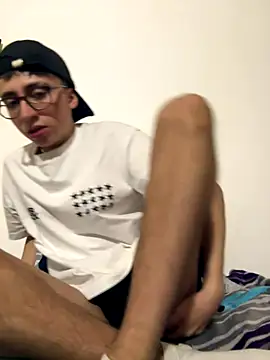 CamiRojas boy online show from 10-20-25, 03:40