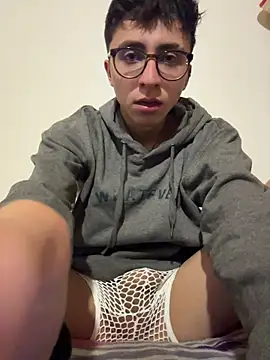 CamiRojas boy online show from 11-10-25, 04:22