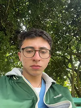 CamiRojas boy online show from 04-24-26, 06:10