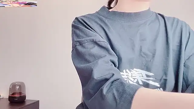 Snapshot of bejeni-sweet chatting on 03-18-25, 06:14 bejeni-sweet online show from 03-18-25, 06:14