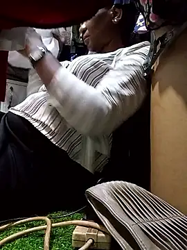 Hailey BaileyXYZ online show from 04-13-26, 11:48