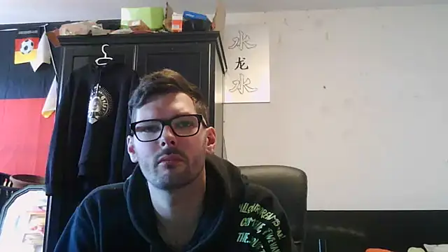 Snapshot of Die-geile-Sau chatting on 05-18-26, 01:06 Die-geile-Sau online show from 05-18-26, 01:06