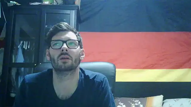 Snapshot of Die-geile-Sau chatting on 06-15-26, 07:38 Die-geile-Sau online show from 06-15-26, 07:38