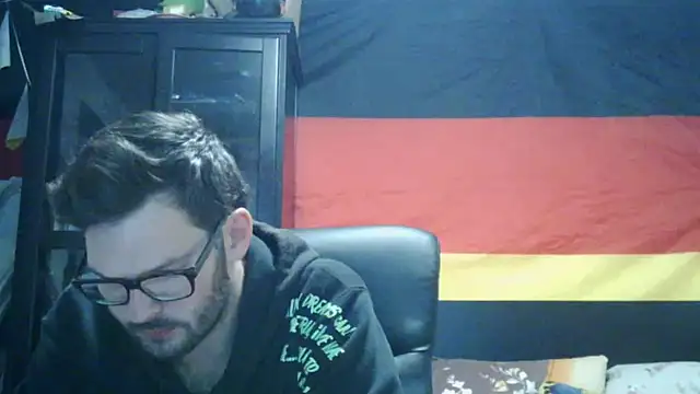 Snapshot of Die-geile-Sau chatting on 06-16-26, 07:27 Die-geile-Sau online show from 06-16-26, 07:27