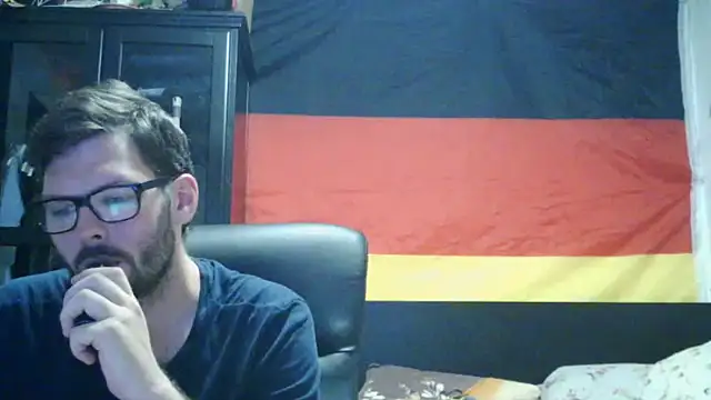 Snapshot of Die-geile-Sau chatting on 06-18-26, 09:08 Die-geile-Sau online show from 06-18-26, 09:08