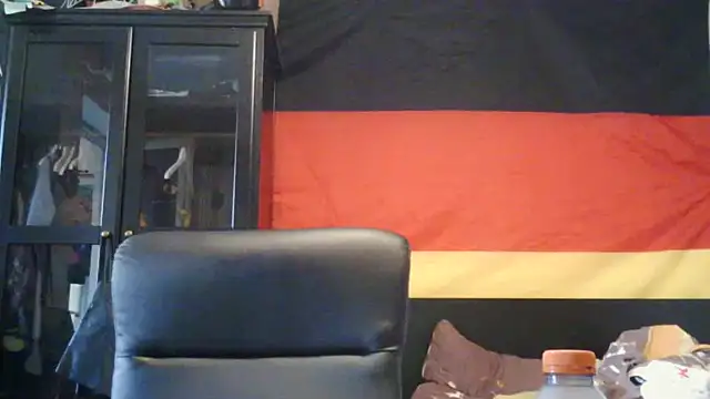 Snapshot of Die-geile-Sau chatting on 06-21-26, 05:15 Die-geile-Sau online show from 06-21-26, 05:15
