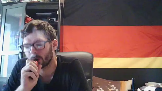 Die-geile-Sau online show from 06-23-26, 01:09