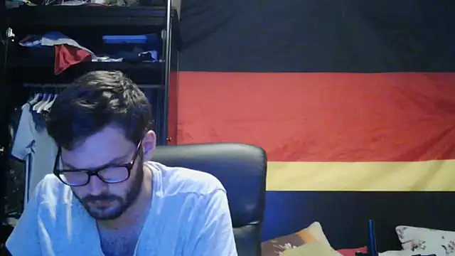 Die-geile-Sau online show from 06-25-26, 08:24