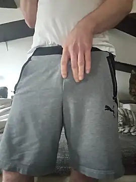 Snapshot of geiler89 chatting on 10-13-25, 12:16 geiler89 online show from 10-13-25, 12:16