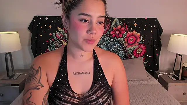 Snapshot of natassha1 chatting on 12-18-24, 10:30 natassha1 online show from 12-18-24, 10:30