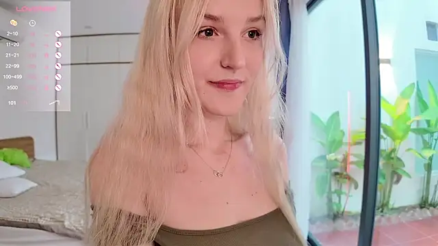 Snapshot of jennytimes chatting on 03-20-25, 10:43 jennytimes online show from 03-20-25, 10:43