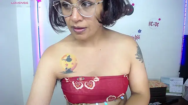 Snapshot of pinky_violeta chatting on 07-05-26, 04:19 pinky violeta online show from 07-05-26, 04:19