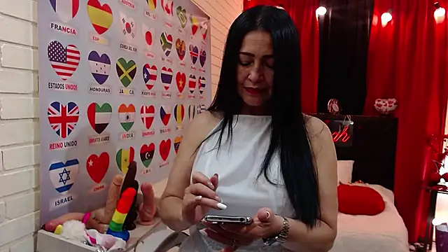Snapshot of Sarah_teiku chatting on 01-13-25, 06:27 Sarah teiku online show from 01-13-25, 06:27