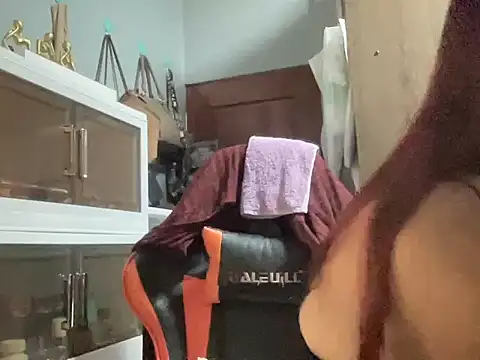 UrLove Marga online show from 11-17-25, 10:37