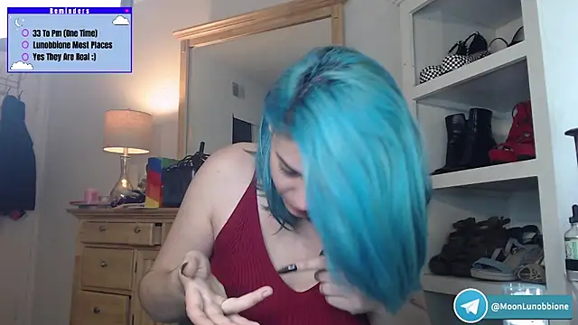 Snapshot of Lunobbione chatting on 03-31-26, 10:32 Lunobbione online show from 03-31-26, 10:32