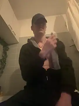 Toyjungee online show from 01-13-25, 04:51