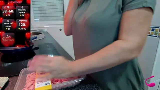 Susycachonda1 online show from 12-15-24, 11:34