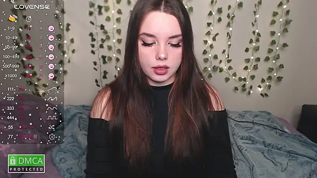 Snapshot of aliice_cutie chatting on 01-24-25, 04:49 aliice cutie online show from 01-24-25, 04:49