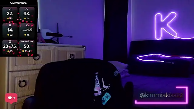 kimmiakiss22 online show from 02-15-26, 09:00