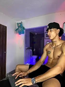 Snapshot of mike_casseano chatting on 09-19-25, 09:48 mike casseano online show from 09-19-25, 09:48