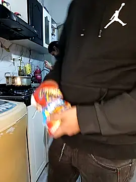 catire2323 online show from 04-17-26, 12:57