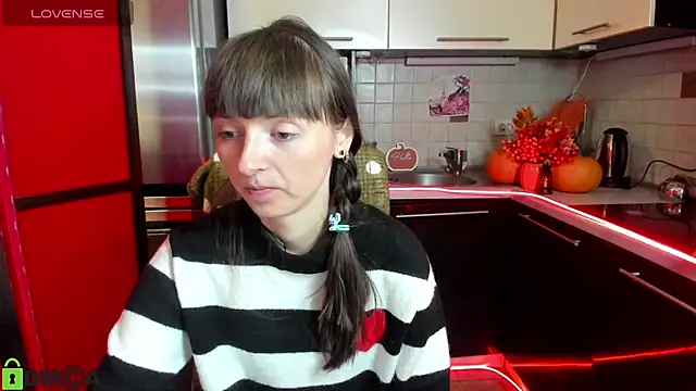 TayanaJons online show from 10-10-25, 07:07