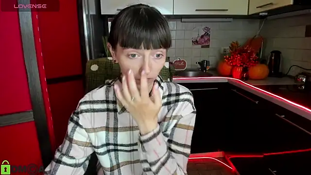 TayanaJons online show from 10-14-25, 07:09