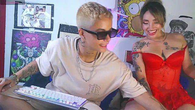 Snapshot of IM_MAYA chatting on 12-25-24, 01:20 IM MAYA online show from 12-25-24, 01:20