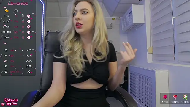 AvaBlue  online show from 02-08-25, 04:03