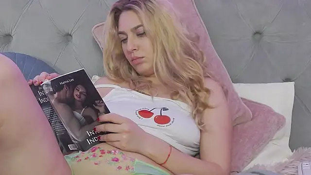 AvaBlue  online show from 03-10-25, 10:15