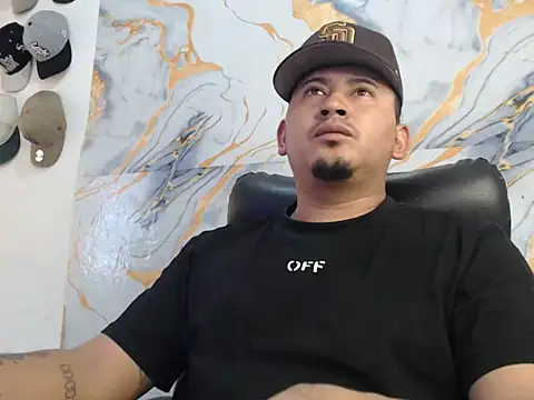 Snapshot of myke_andrade chatting on 07-15-26, 12:54 myke andrade online show from 07-15-26, 12:54