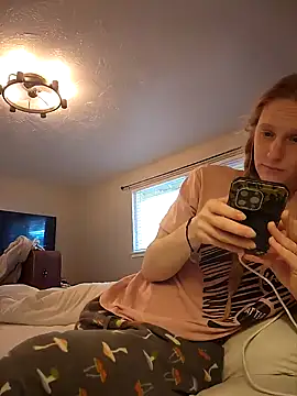 GoldenFlameGoddess online show from 02-12-25, 12:05