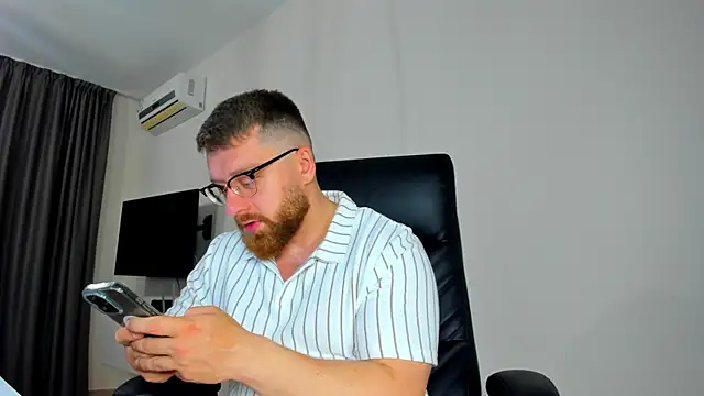 Findom guy online show from 04-14-26, 09:48