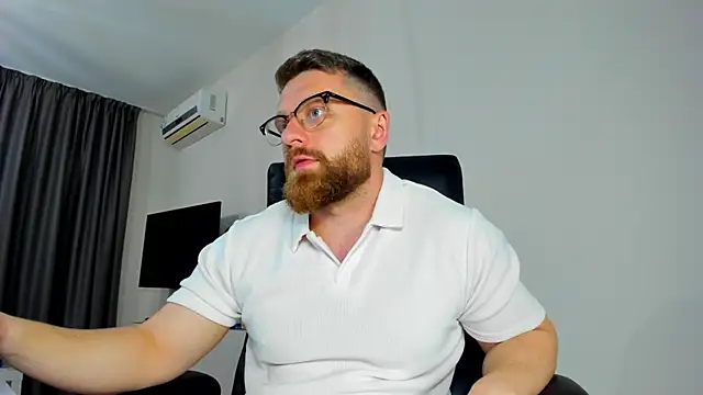 Findom guy online show from 04-17-26, 03:37