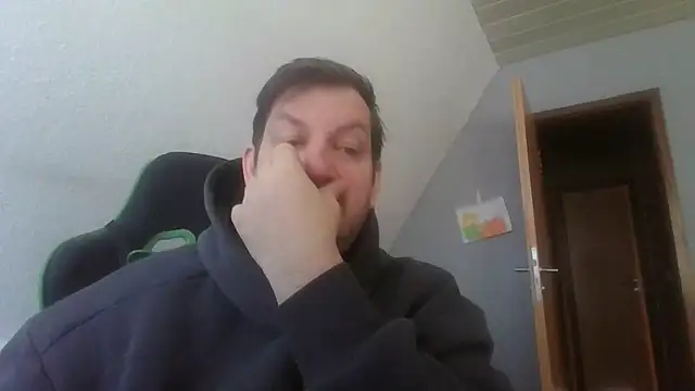 Snapshot of Golffahrer1982 chatting on 02-03-26, 10:31 Golffahrer1982 online show from 02-03-26, 10:31