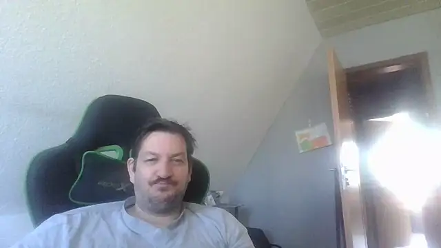 Snapshot of Golffahrer1982 chatting on 02-27-26, 10:37 Golffahrer1982 online show from 02-27-26, 10:37