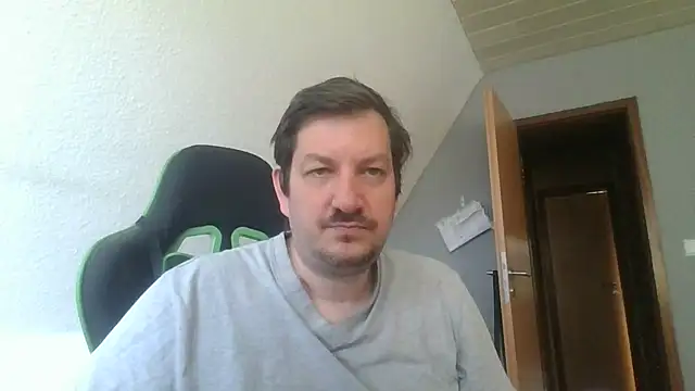 Golffahrer1982 online show from 06-21-26, 09:23
